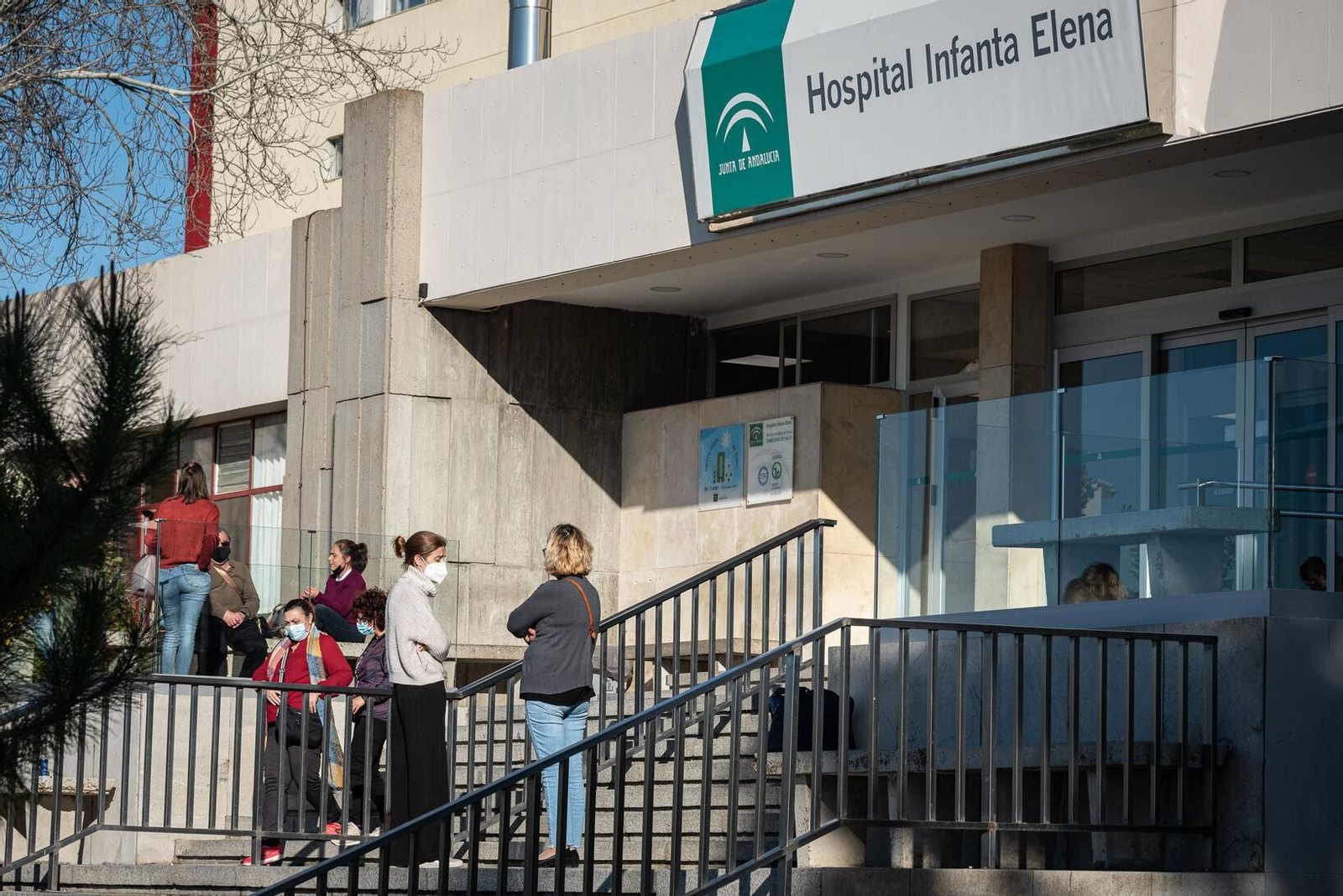 Inmediaciones del Hospital Infanta Elena.