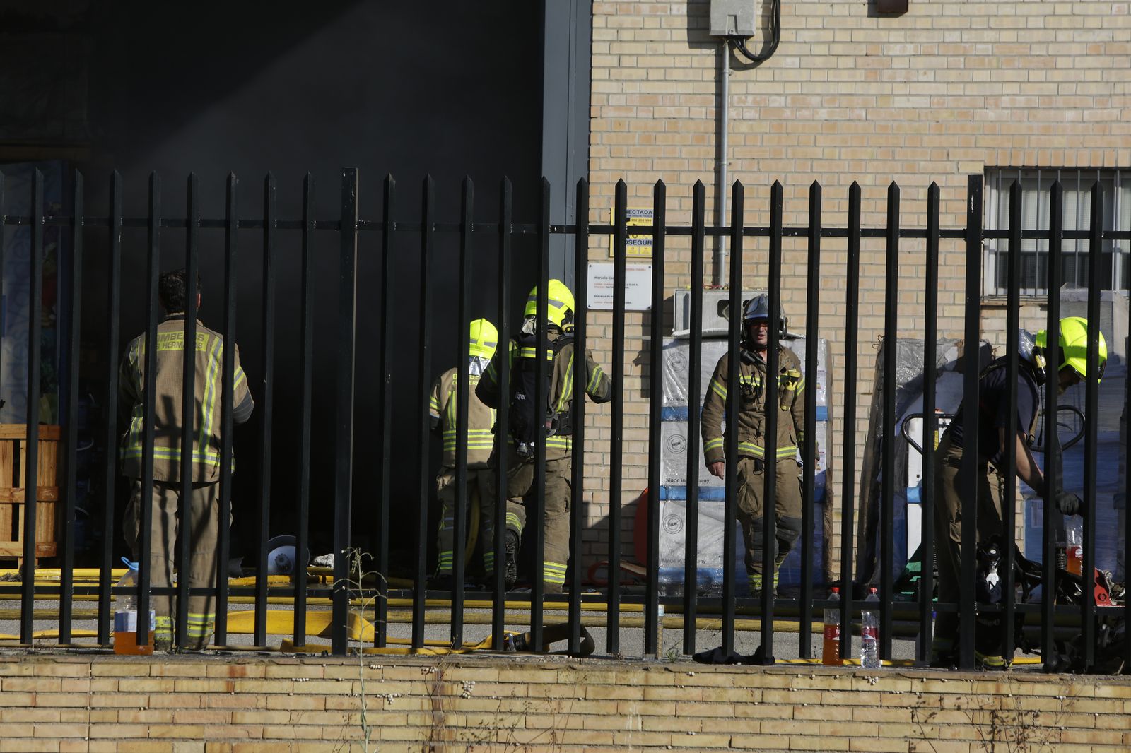 Incendio en el polígono de Fuente del Rey