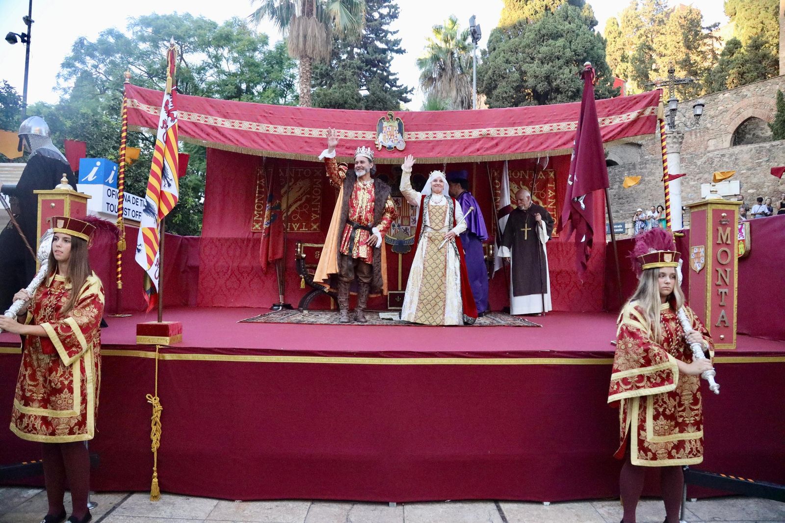 La Cabalgata Histórica de los Reyes Católicos, en fotos