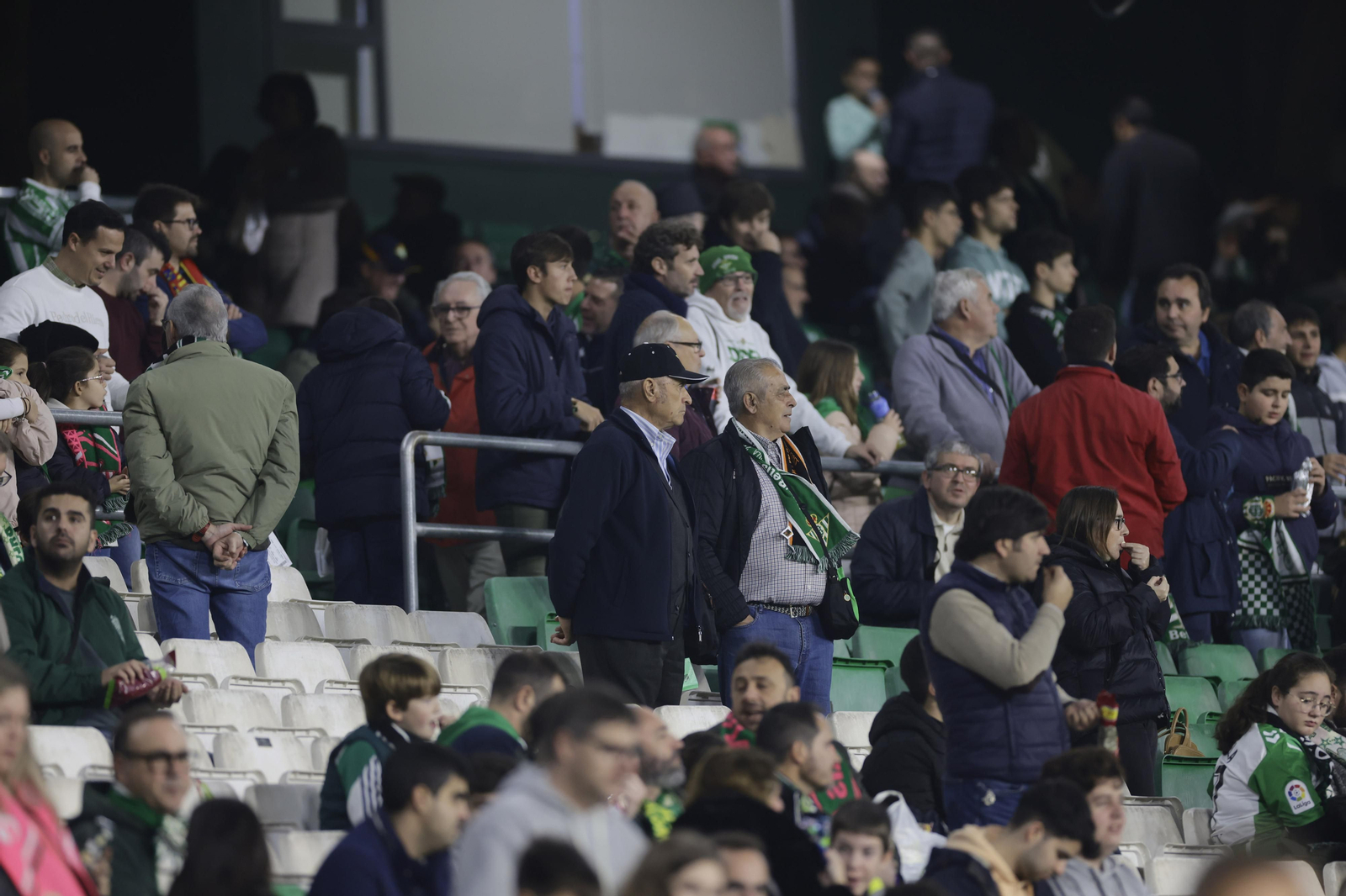 Búscate en las fotos del Betis-Bilbao