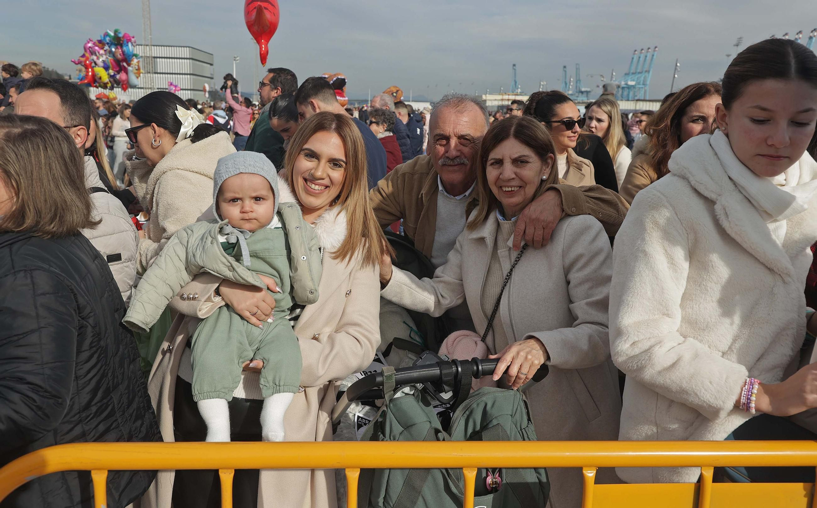 Búscate en las fotos del Arrastre de Latas 2025 en Algeciras