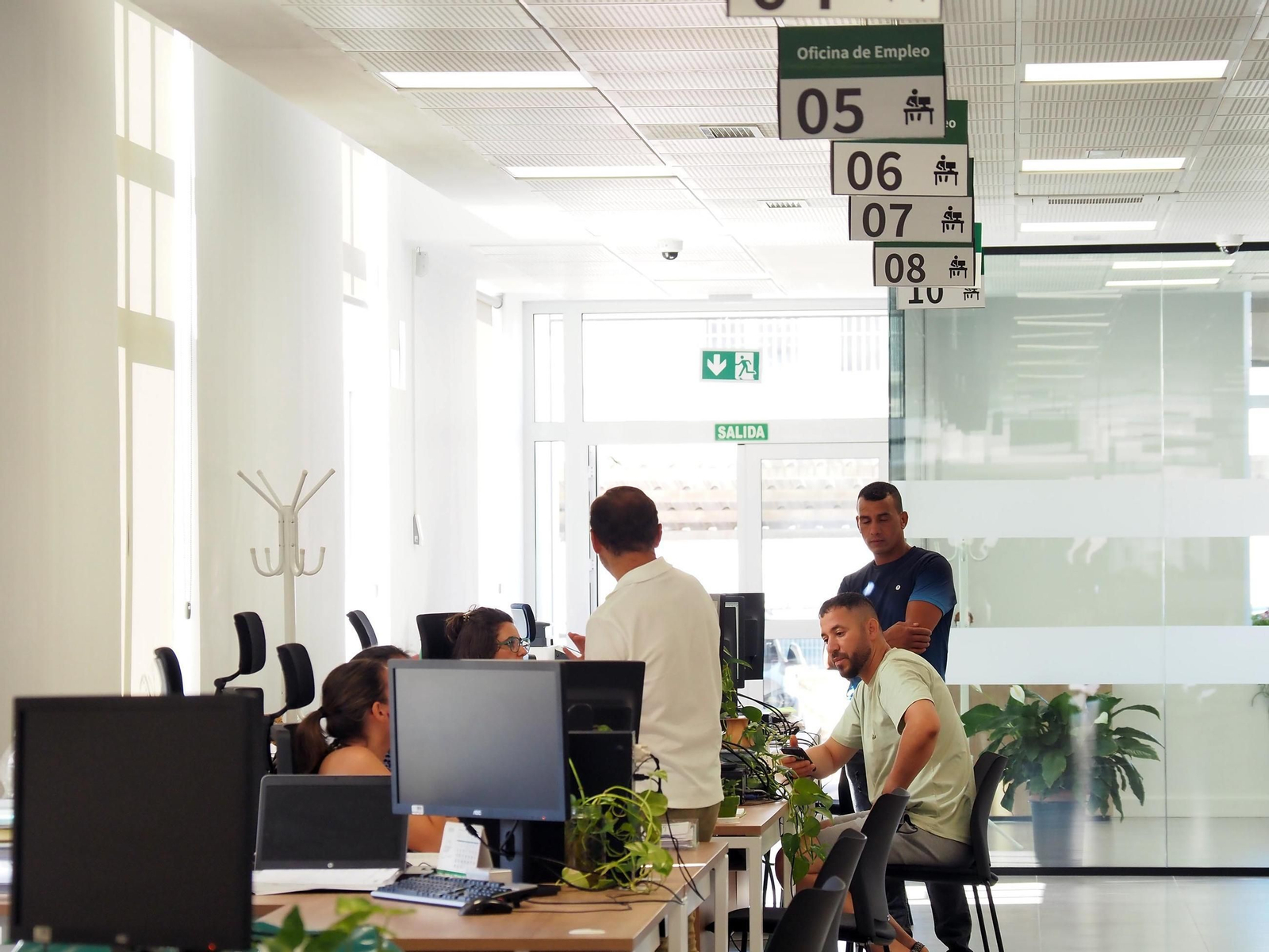 Las imágenes de la inauguración de la nueva oficina del SAE y el SEPE en Lepe