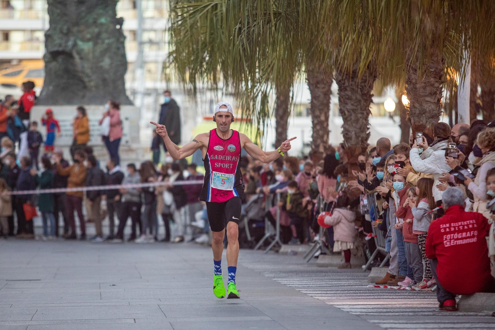 La V San Silvestre gaditana, en imágenes