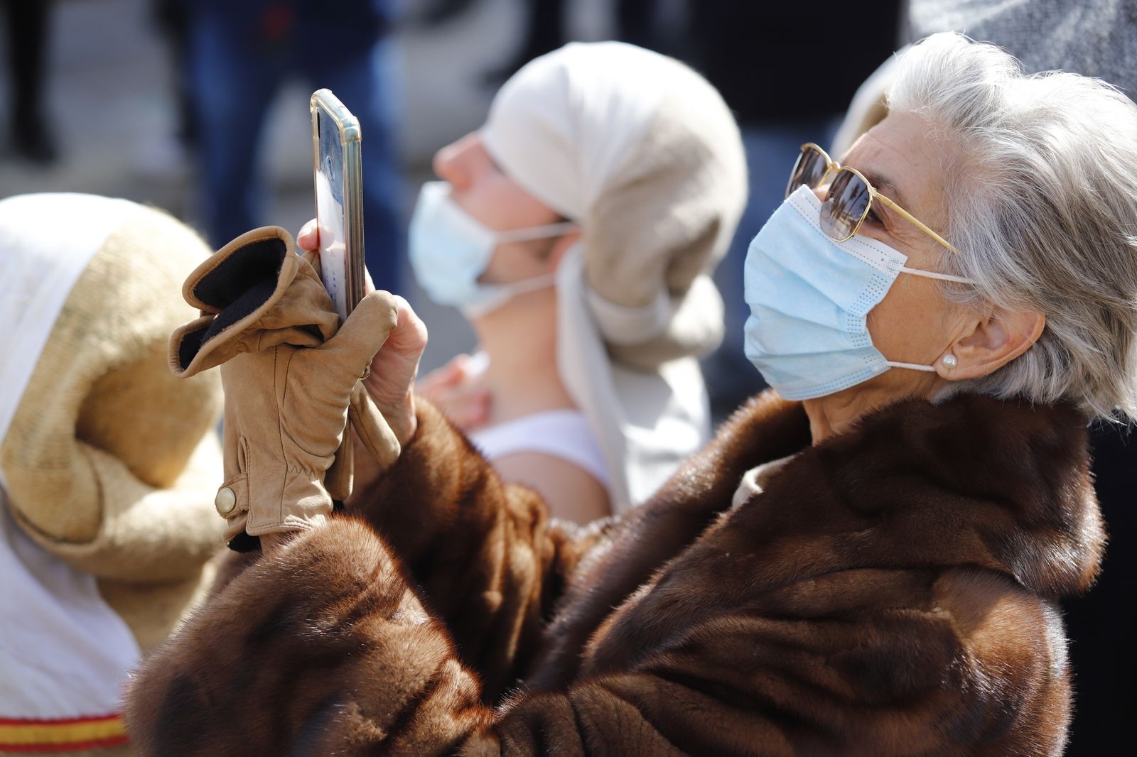 Imágenes del ambiente en la procesión de San Sebastián en Huelva