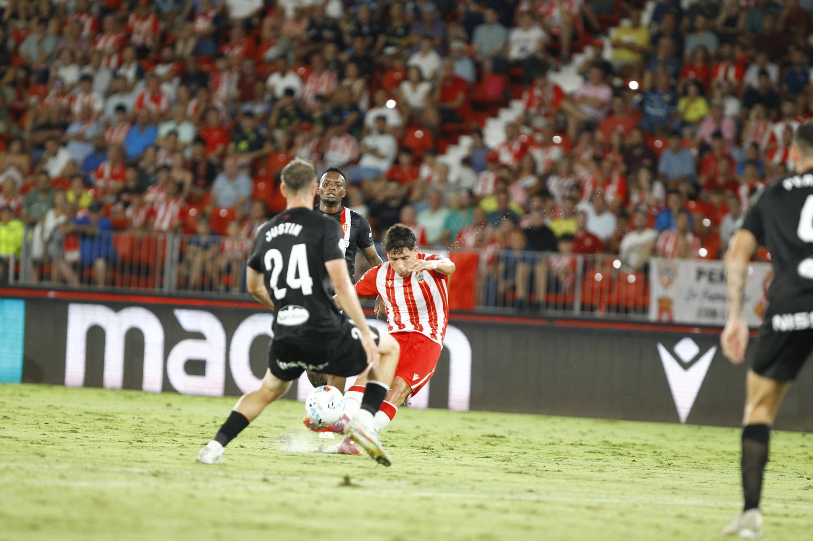 Las fotos del partido U.D. Almería-Sporting de Gijón