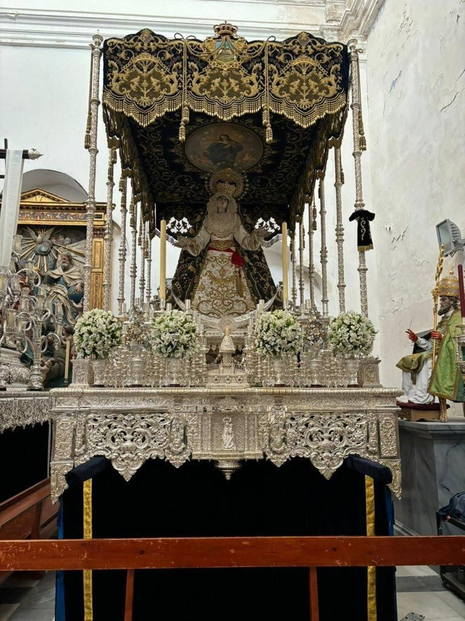 Palio de la Virgen de la Luz de la cofradía de Las Aguas. Palio de la Virgen de la Luz de la cofradía de Las Aguas.