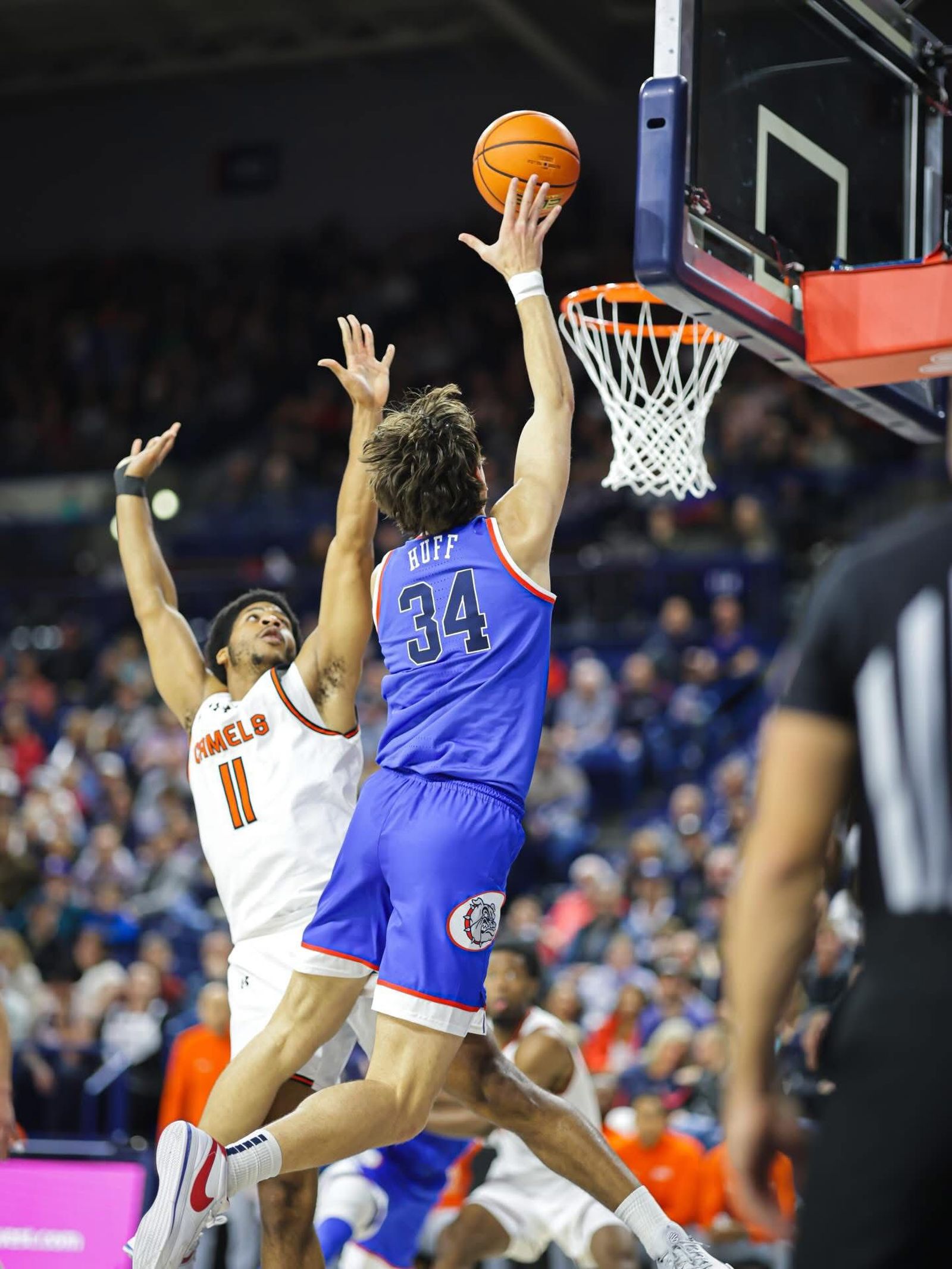 NCAA: Mario Saint Supéry suma minutos y confianza en Gonzaga