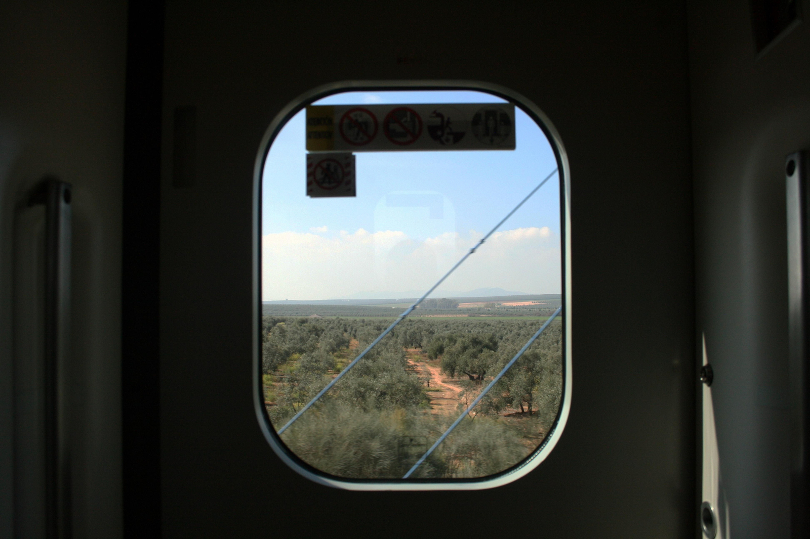 Así es el viaje entre Granada, Córdoba y Sevilla en trenes Avant de Renfe