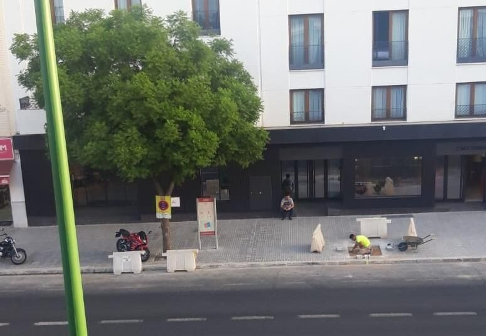 El tramo reurbanizado de Luis Montoto tendrá nuevos árboles finalmente