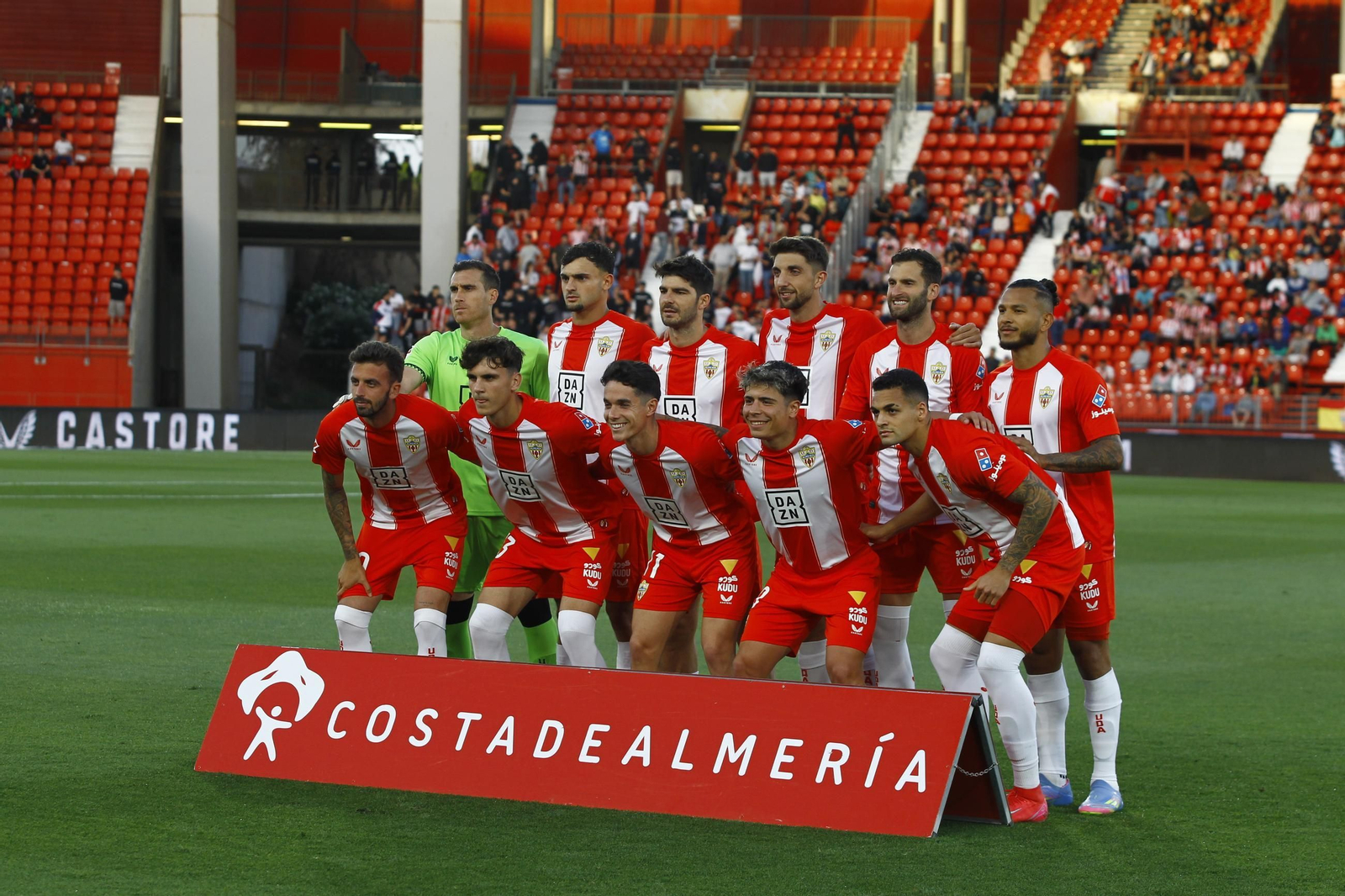U.D. Almería-Racing Club Ferrol, en imágenes