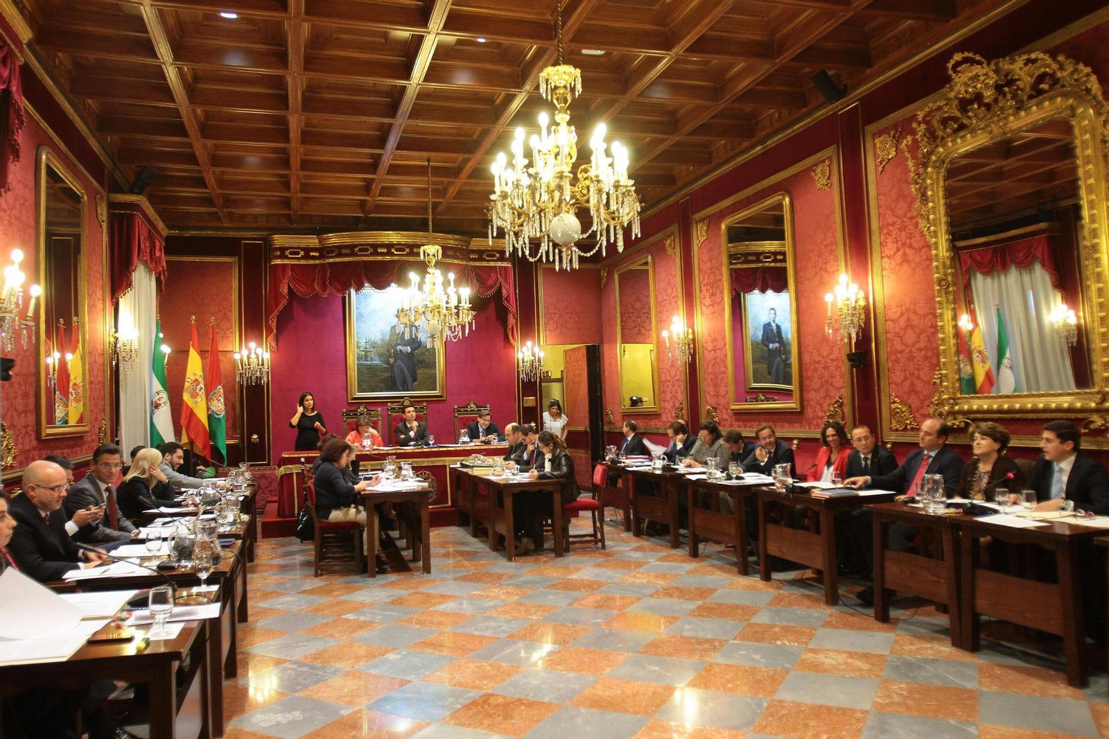 El pleno debatirá la próxima semana la personación.