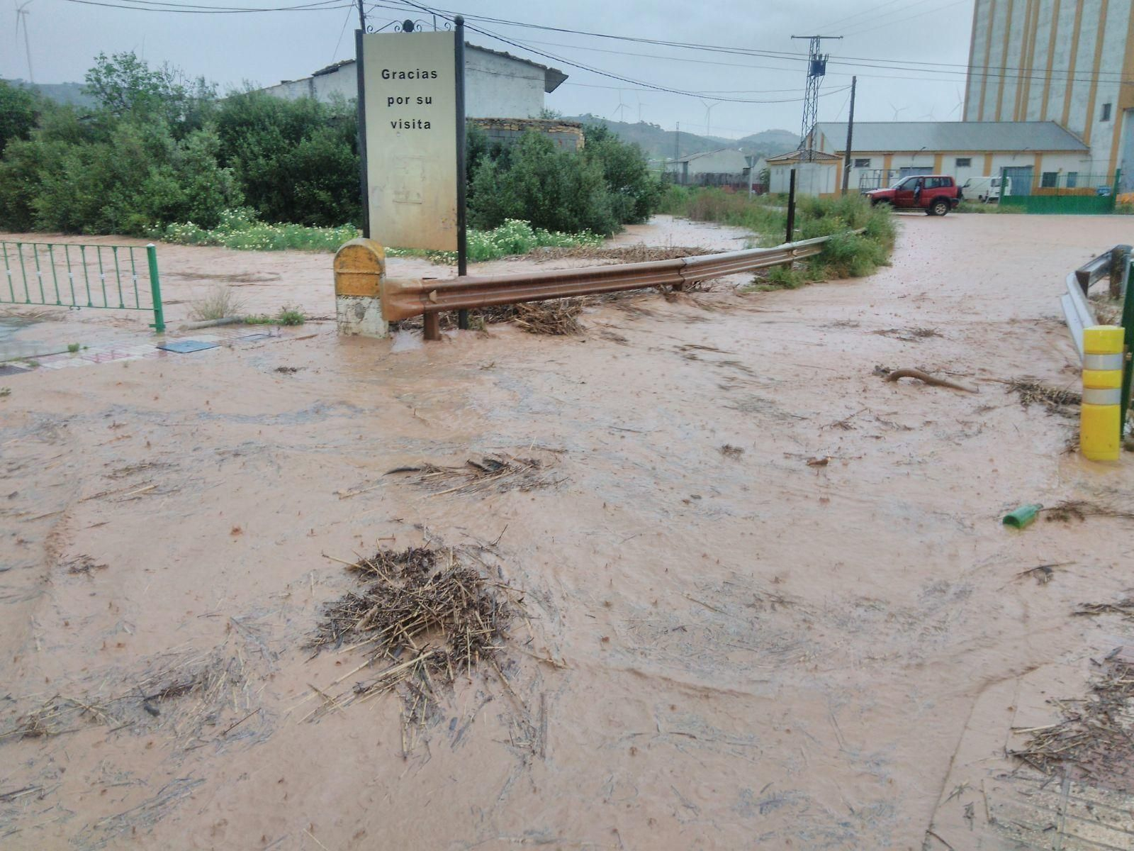 Una tromba de agua sorprende al municipio de Almargen.