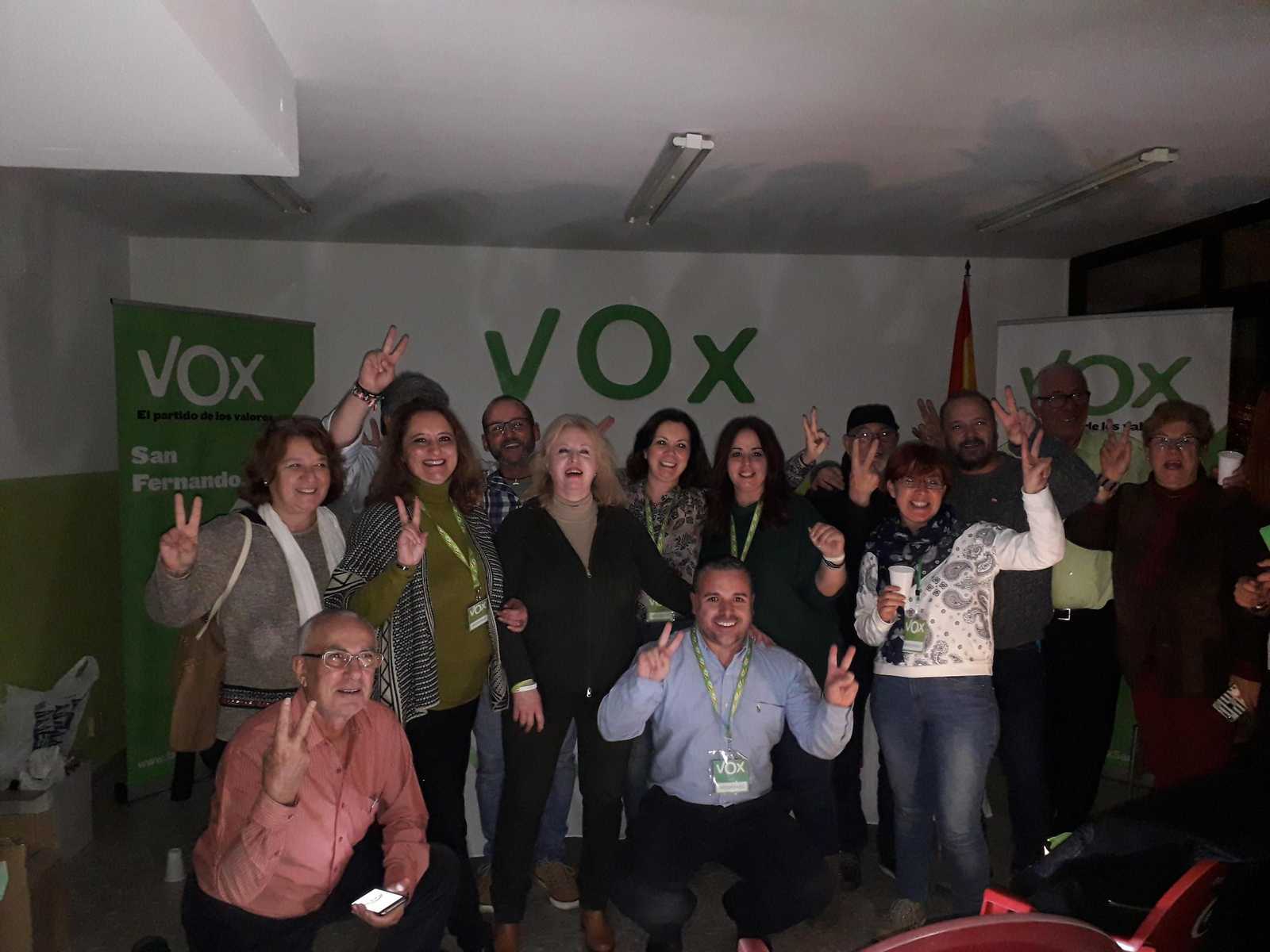 Alegría en la sede de VOX en San Fernando.