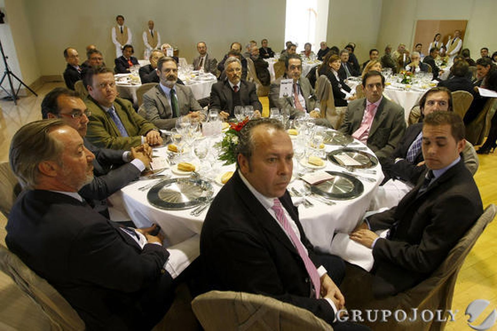 Benjamín Sánchez, Emilio Lustau, Juan Carlos Román, Alfonso Beca, Vicente Ortells, Rafael Granados, Enrique Fernández, Fernando García, Nicolás Serrano y Juan A. Hidalgo.

Foto: Julio Gonzalez-Joaquin Pino-Jose Braza