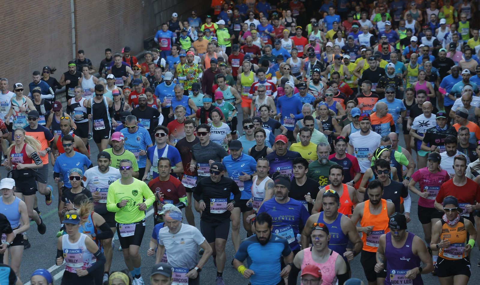Búscate en el Zurich Maratón de Sevilla 2025