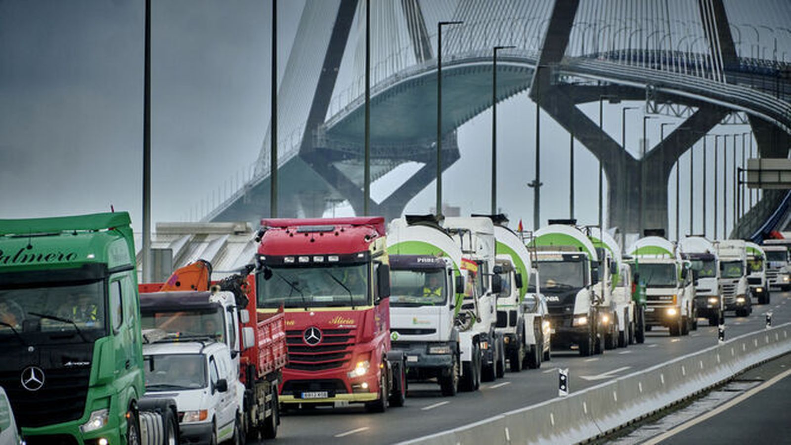 Protesta de transportistas en Cádiz, en imagen de archivo.