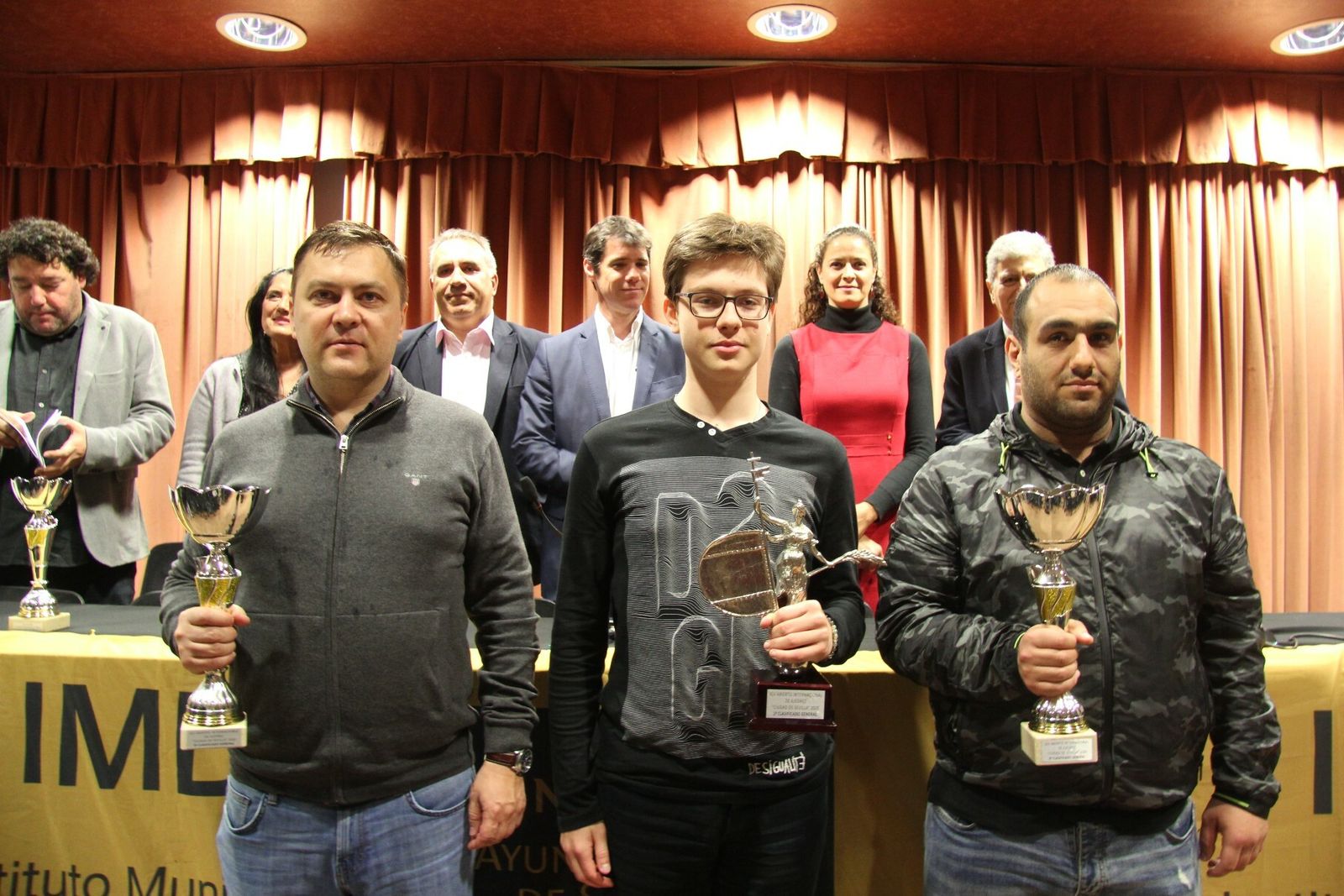 El ucraniano Kirill Schevchenko, en el centro, ganador del Abierto Internacional Ciudad de Sevilla.