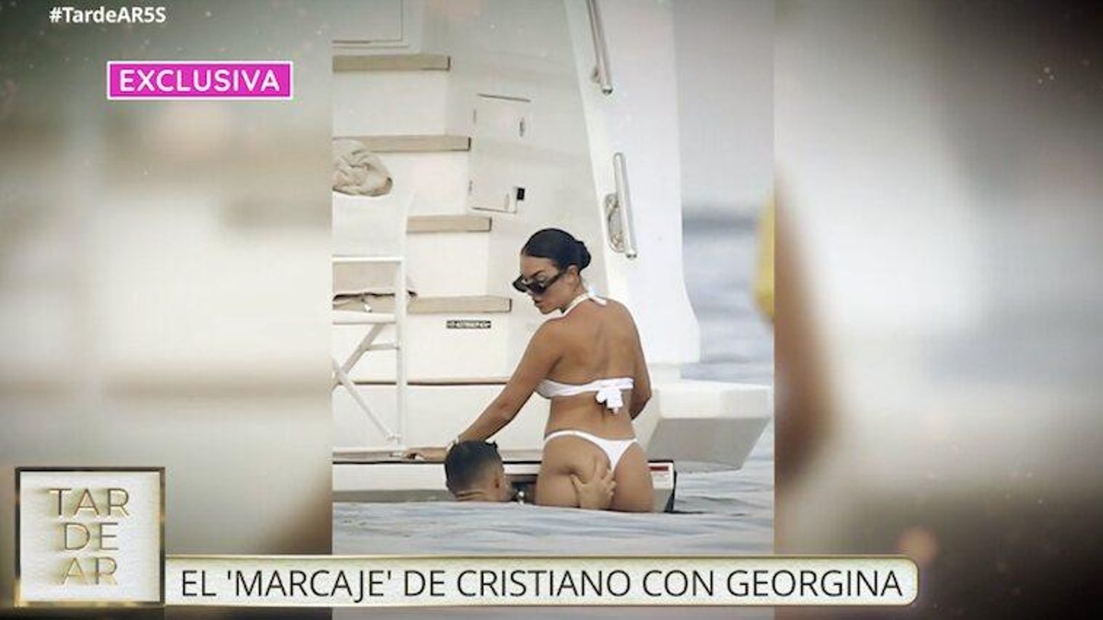 Cristiano Ronaldo tocando el culo de Georgina