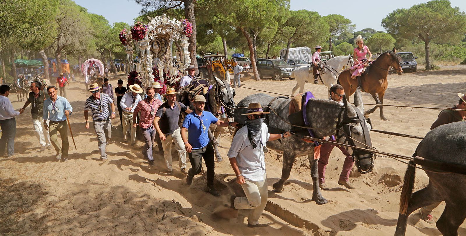 Las imágenes de la segunda jornada de camino de la Hermandad de Jerez