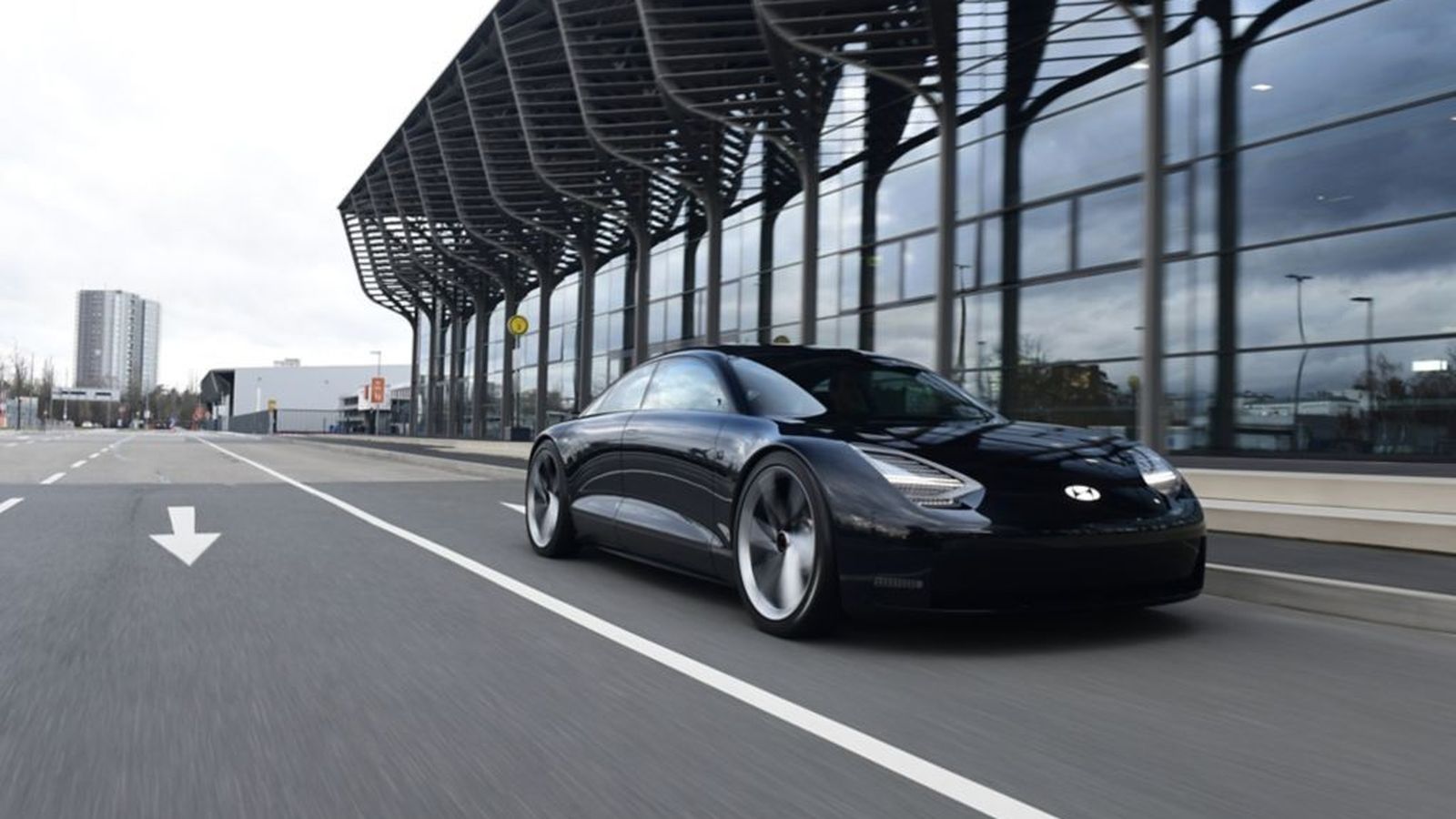 De ocurrir con el Ioniq 6 lo mismo que pasó con el Ioniq 5 respecto al concept-car Project 45 EV, el Prophecy ya adelanta mucho de cómo será esa berlina.