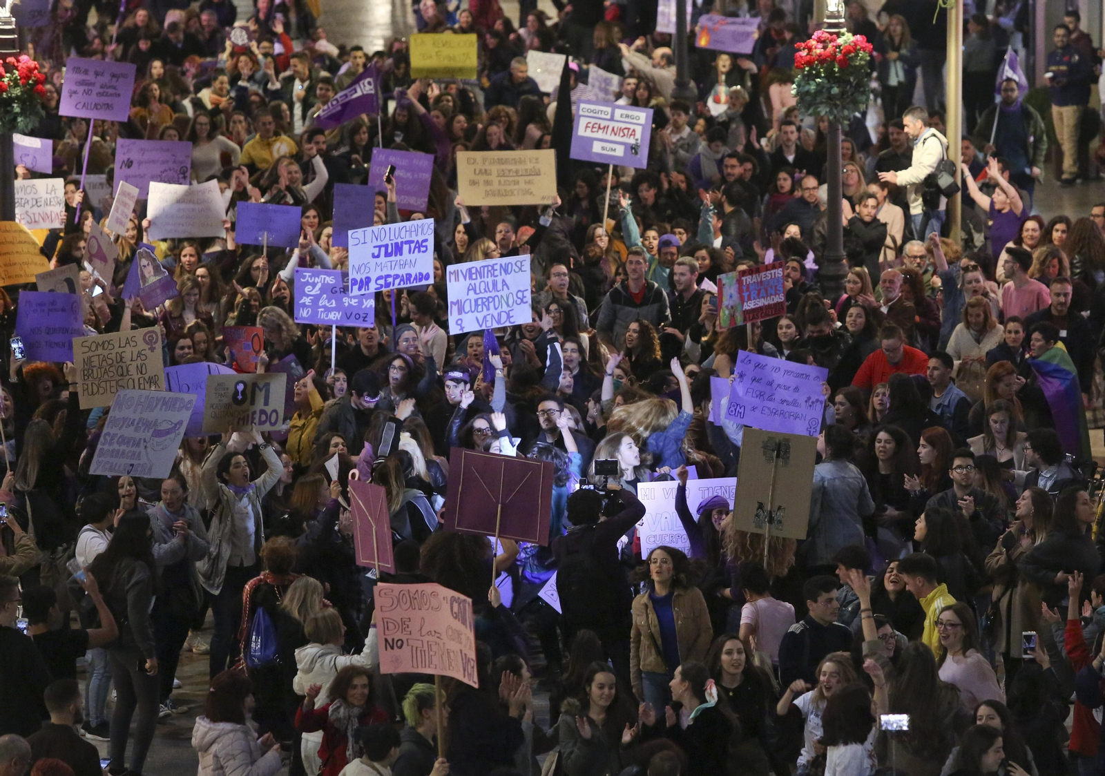 Las imágenes de la manifestación del Día de la Mujer en Málaga