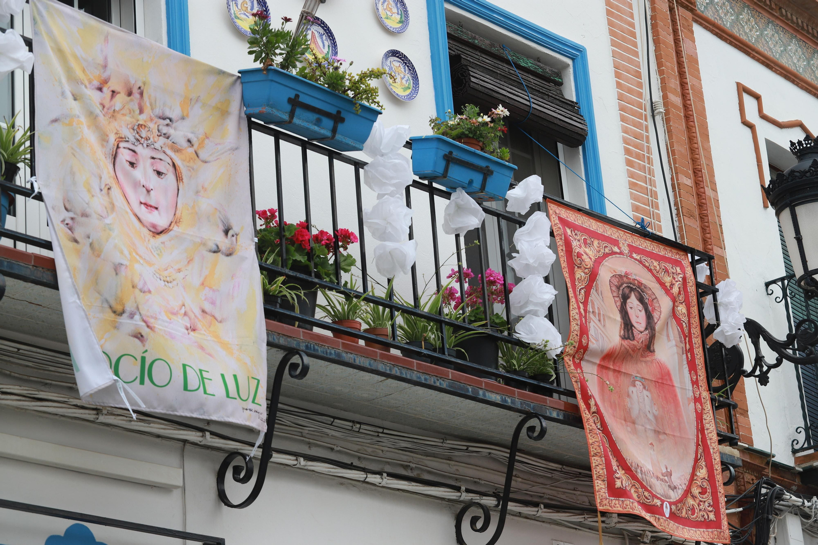Imágenes de la jornada especial vivida en Almonte sin la procesión de la Virgen del Rocío