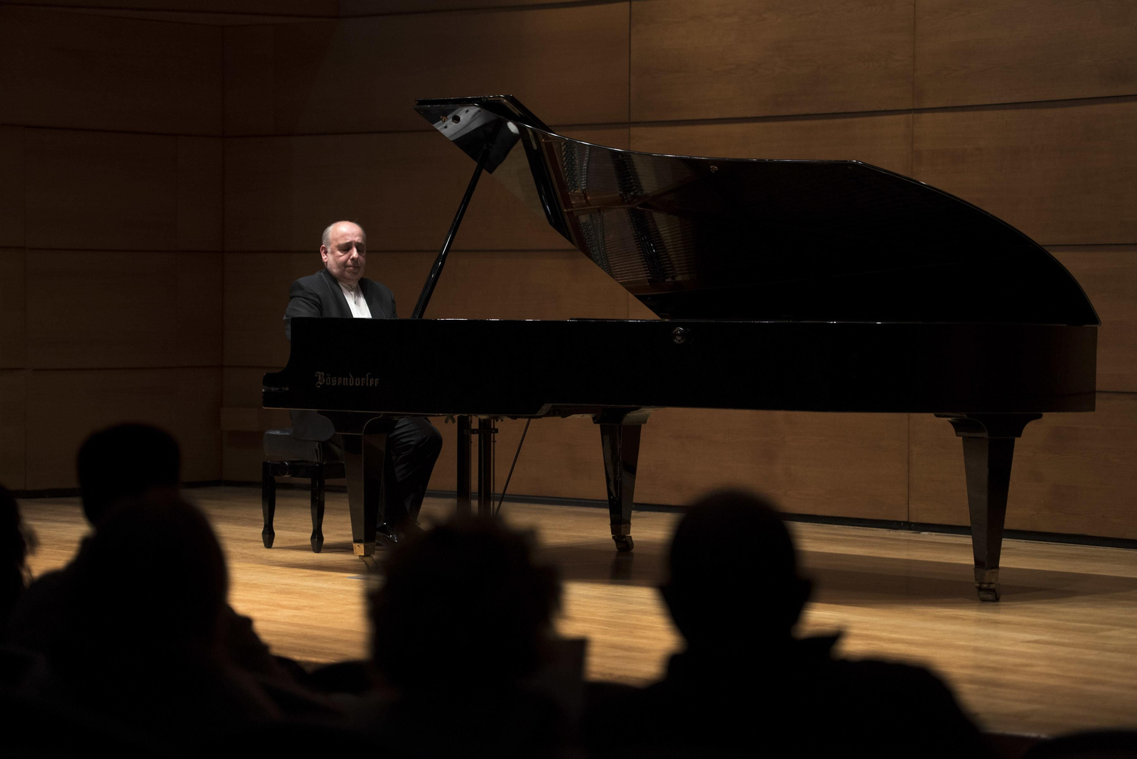 Imágenes del recital del pianista Juan José Muñoz Cañivano en Granada