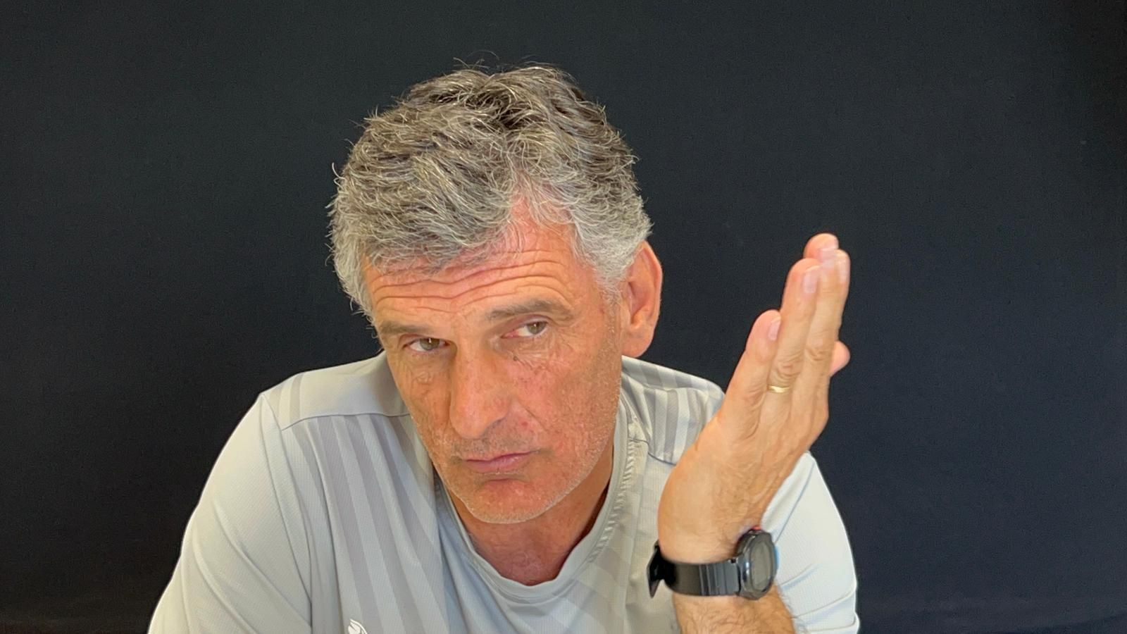 Mendilibar, durante sus explicaciones.