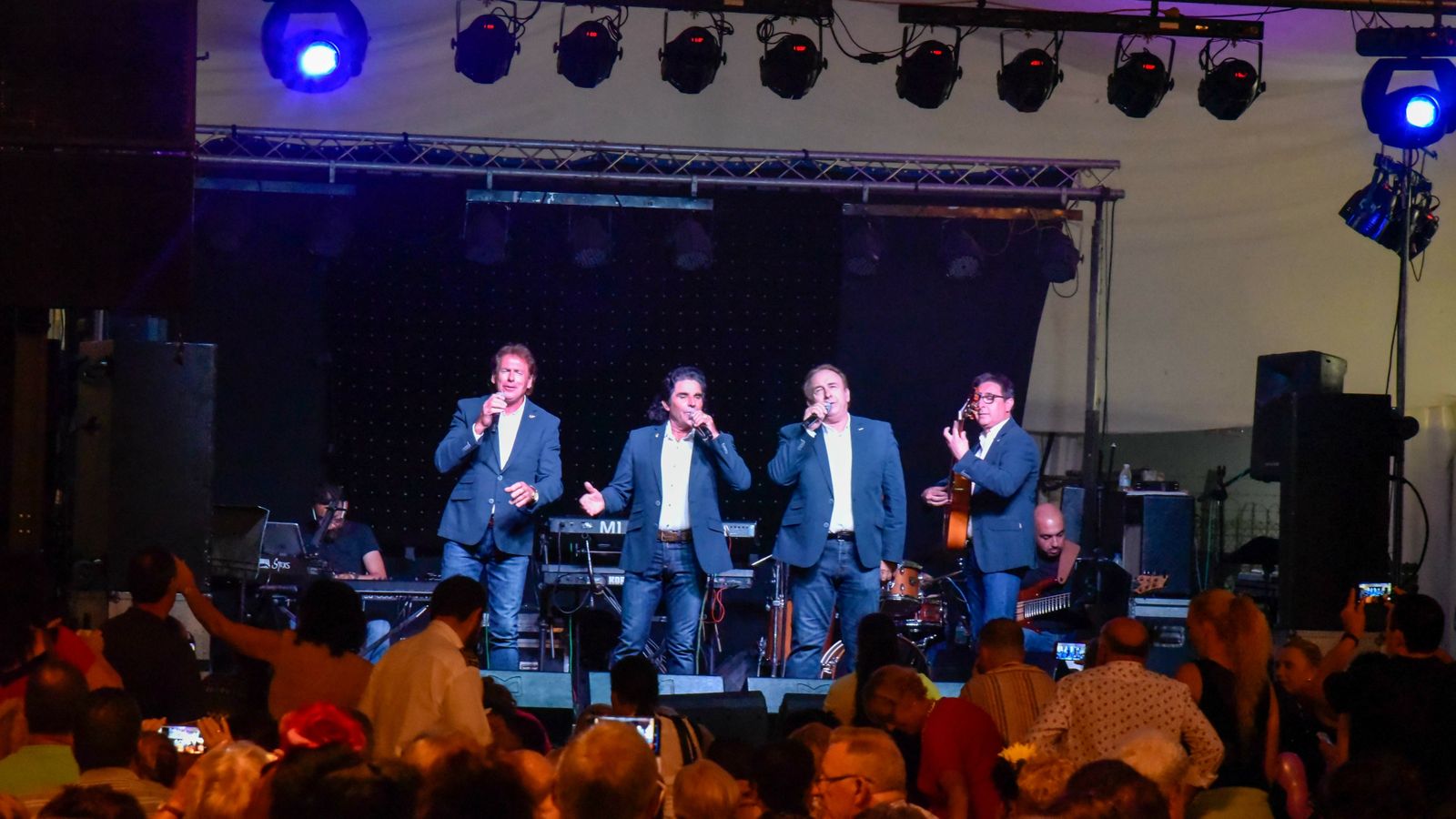 Martes de Feria de la Línea en imagenes