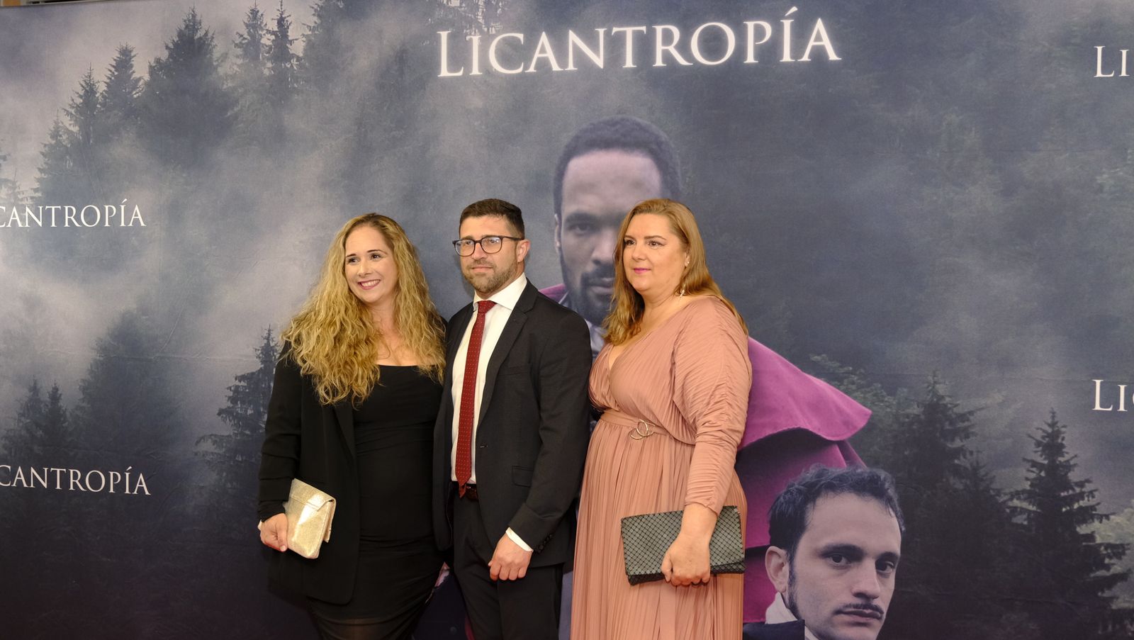 Imágenes del estreno en Almería de la película Licantropía