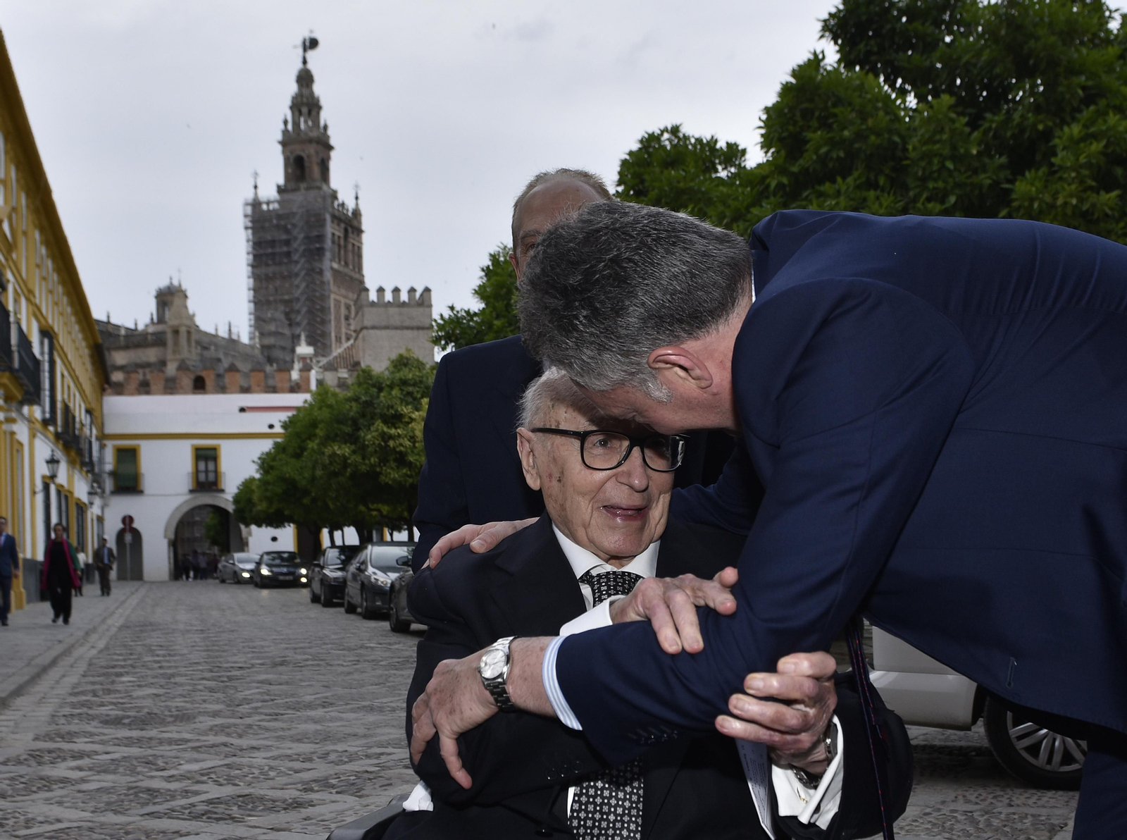 Los asistentes al VII Premio Manuel Clavero