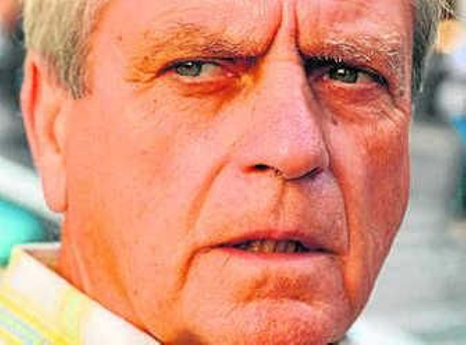 Juan Martín Caparrós es nieto de cochero, hijo y padre de taxista.