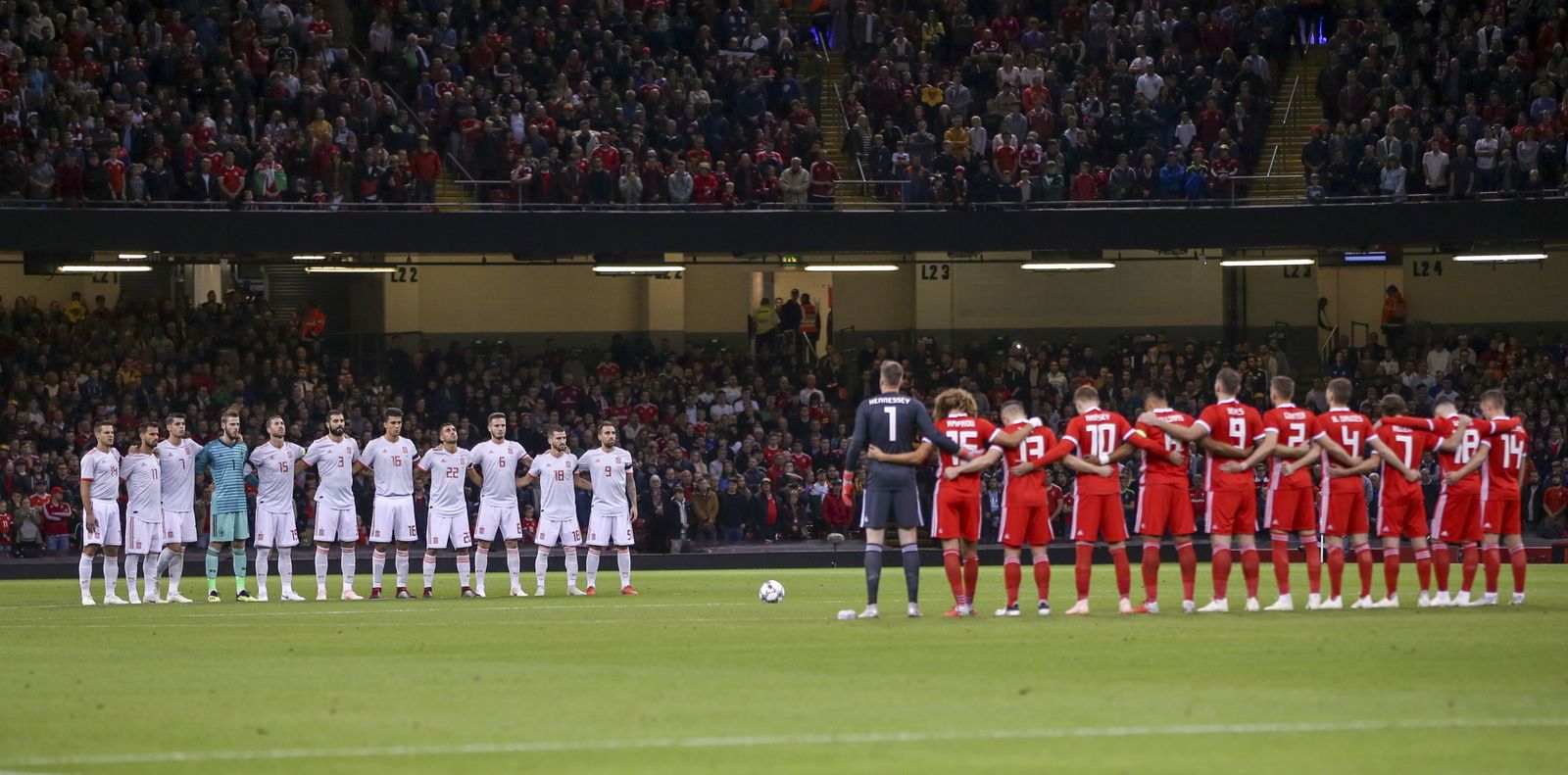 El amistoso entre Gales y España, en imágenes