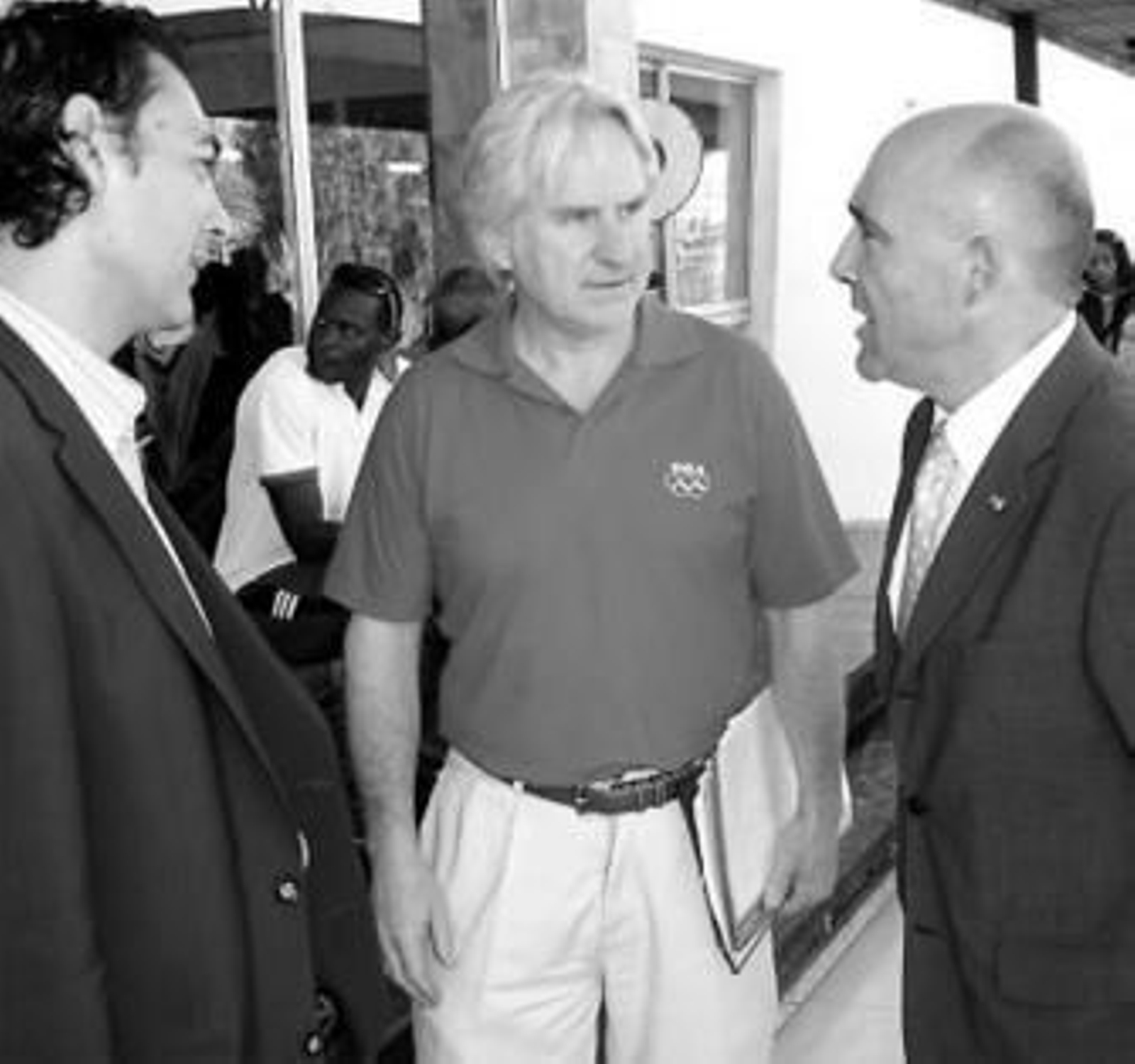 El alcalde saluda a la delegación de la RFA.