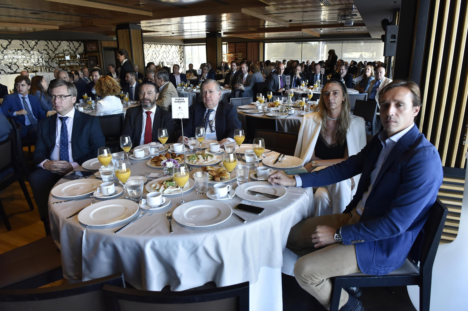 El Desayuno Informativo del Grupo Joly con Juan Espadas, en imágenes