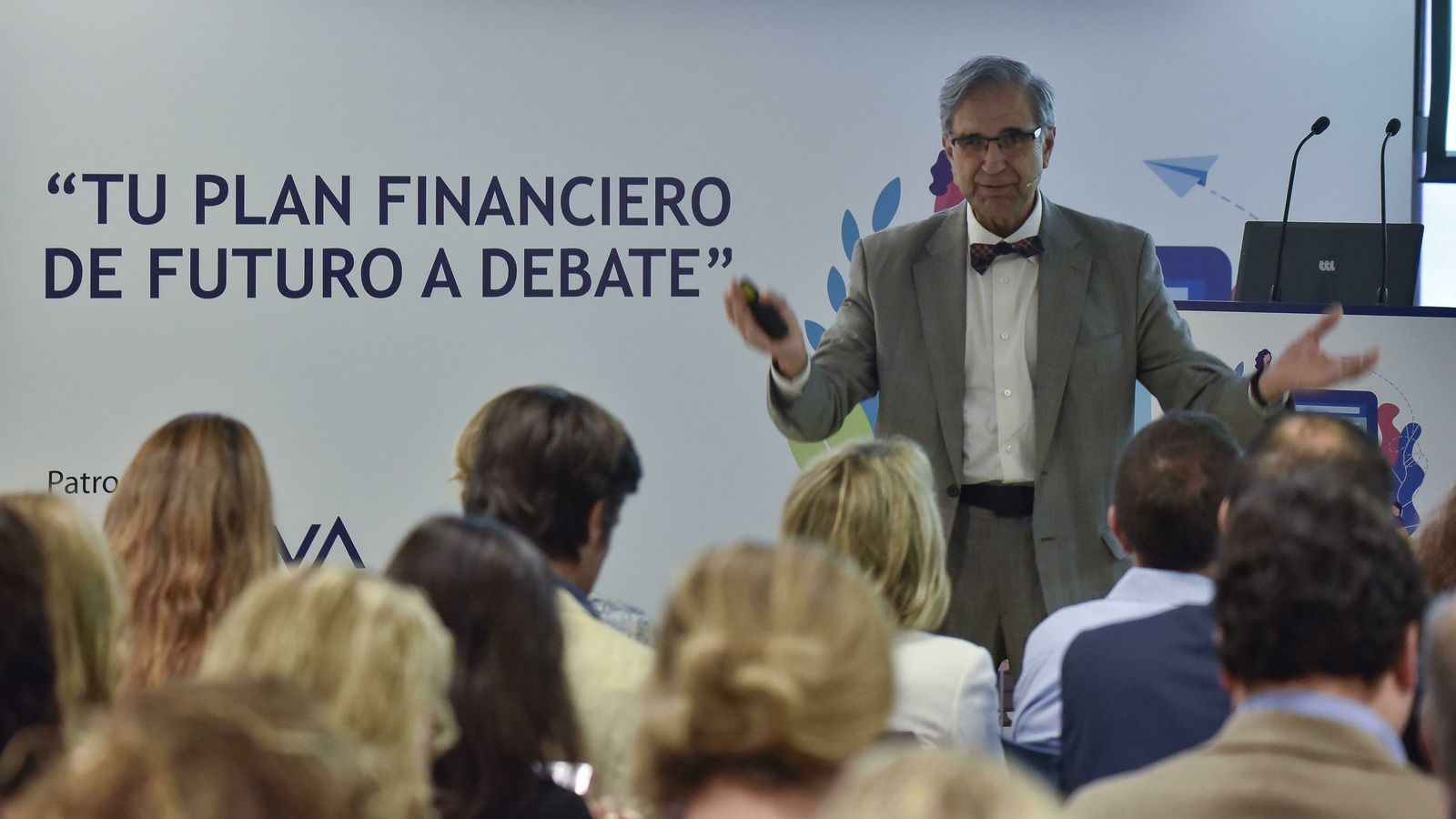 José Antonio Herce en uno de los momentos de su intervención.