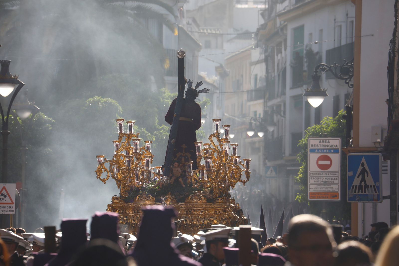 Miércoles Santo en Córdoba: la procesión del Calvario, en imágenes
