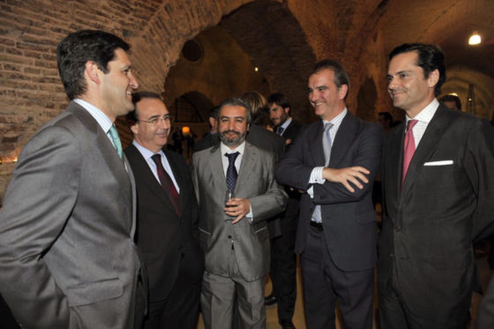 Leopoldo Parias, socio director de Deloitte; Juan Carlos Fernández, director general del Grupo Joly; Casimiro Fernández, de la Consejería de Agricultura; José Luis García del Pueyo, director general de Commentia, y Fernando Parias, director de Difusión del Grupo Joly. / Juan Carlos Vázquez