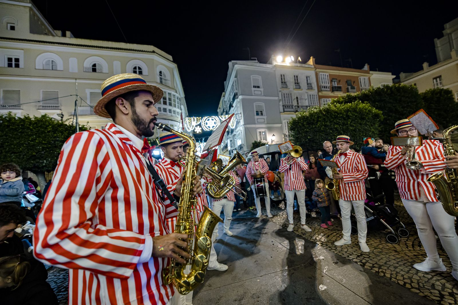 Navidad Cádiz 2022: Las imágenes de las gran nevada en la plaza San Antonio