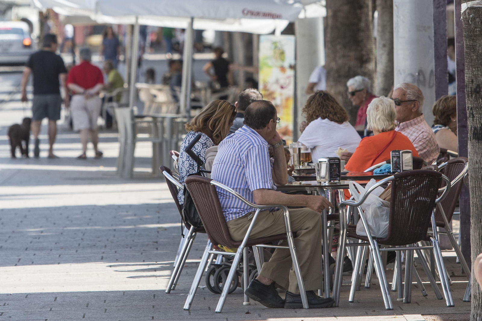 El sector servicios, en el que más baja el paro en San Fernando.