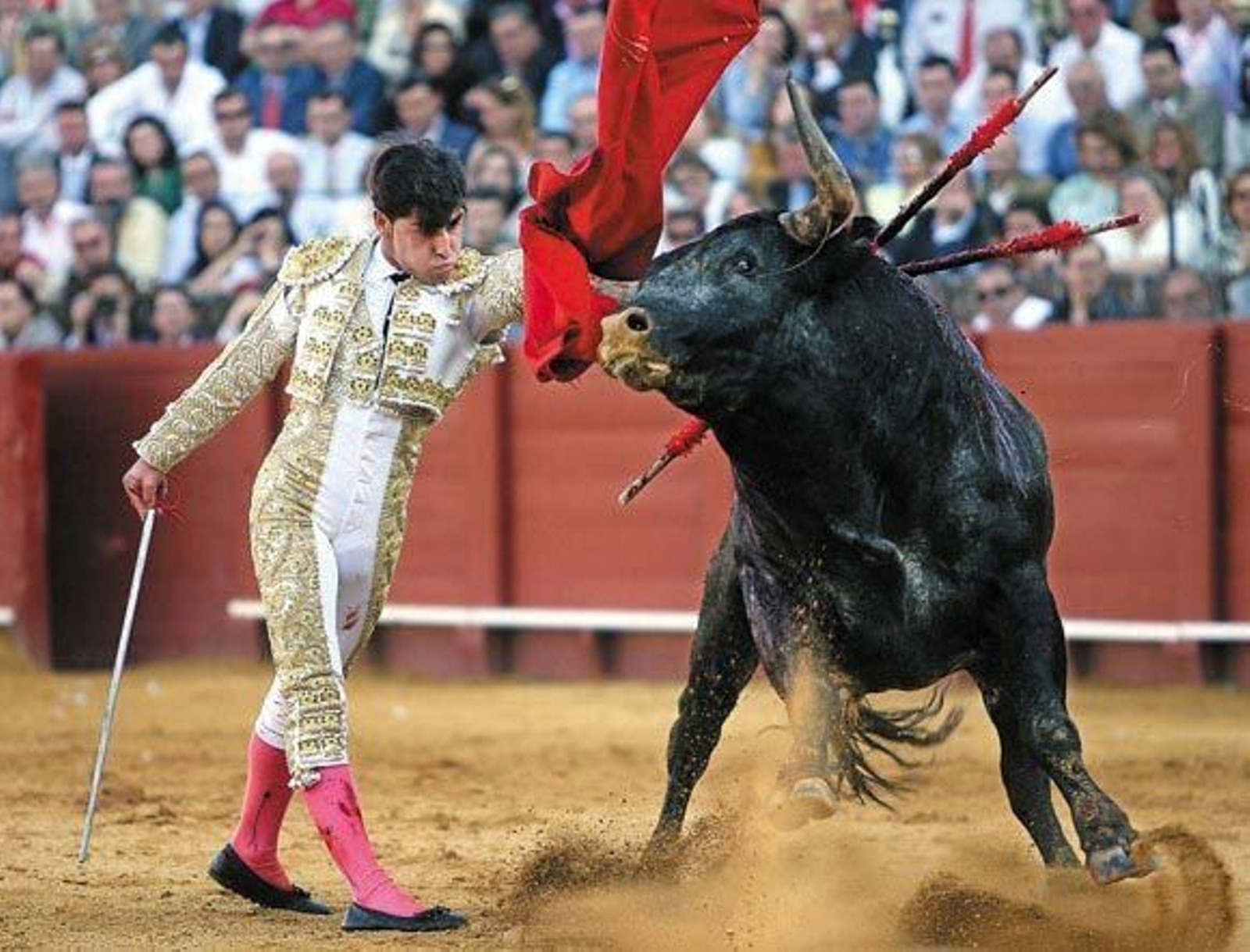 Javier Valverde: Sobriedad y buen toreo