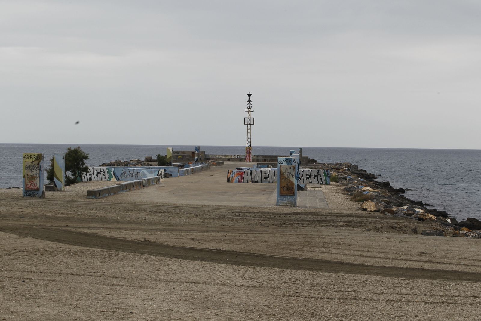 Fotogalería 'Almería, desierta en sábado'. Coronavirus-COVID-19