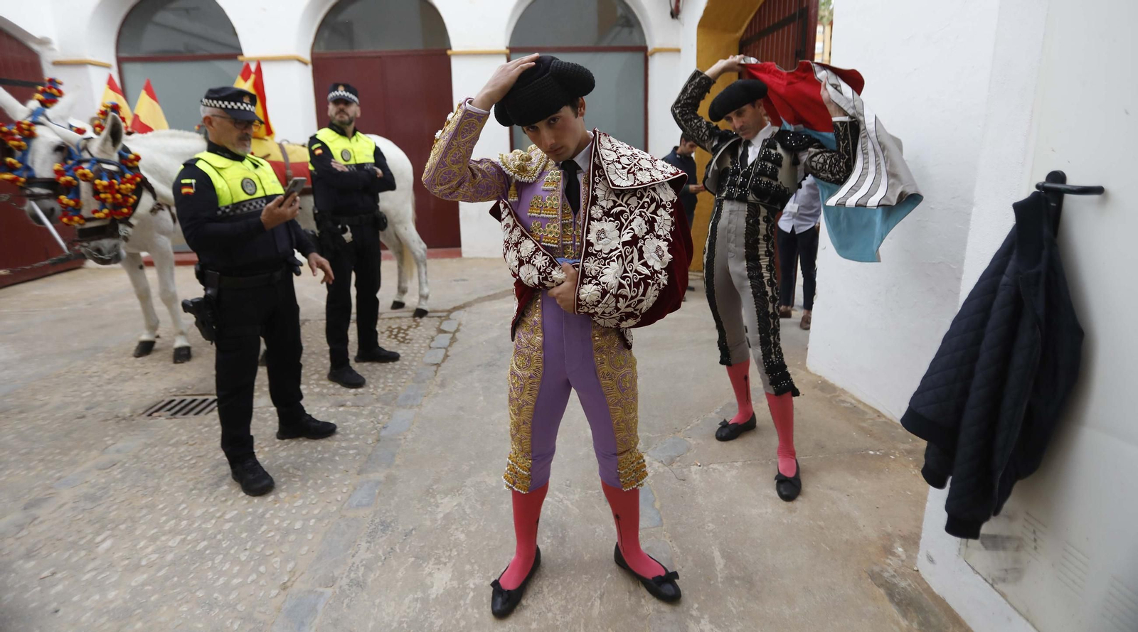 Las fotos de la novillada final de las escuelas taurinas de Cádiz, en La Línea