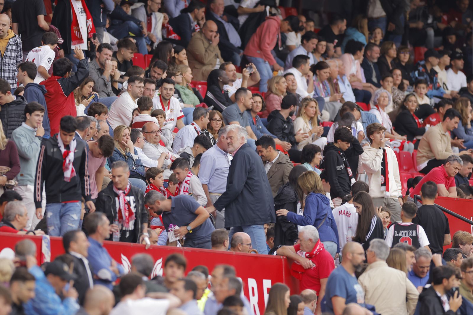 Búscate en las fotos del Sevilla-Madrid