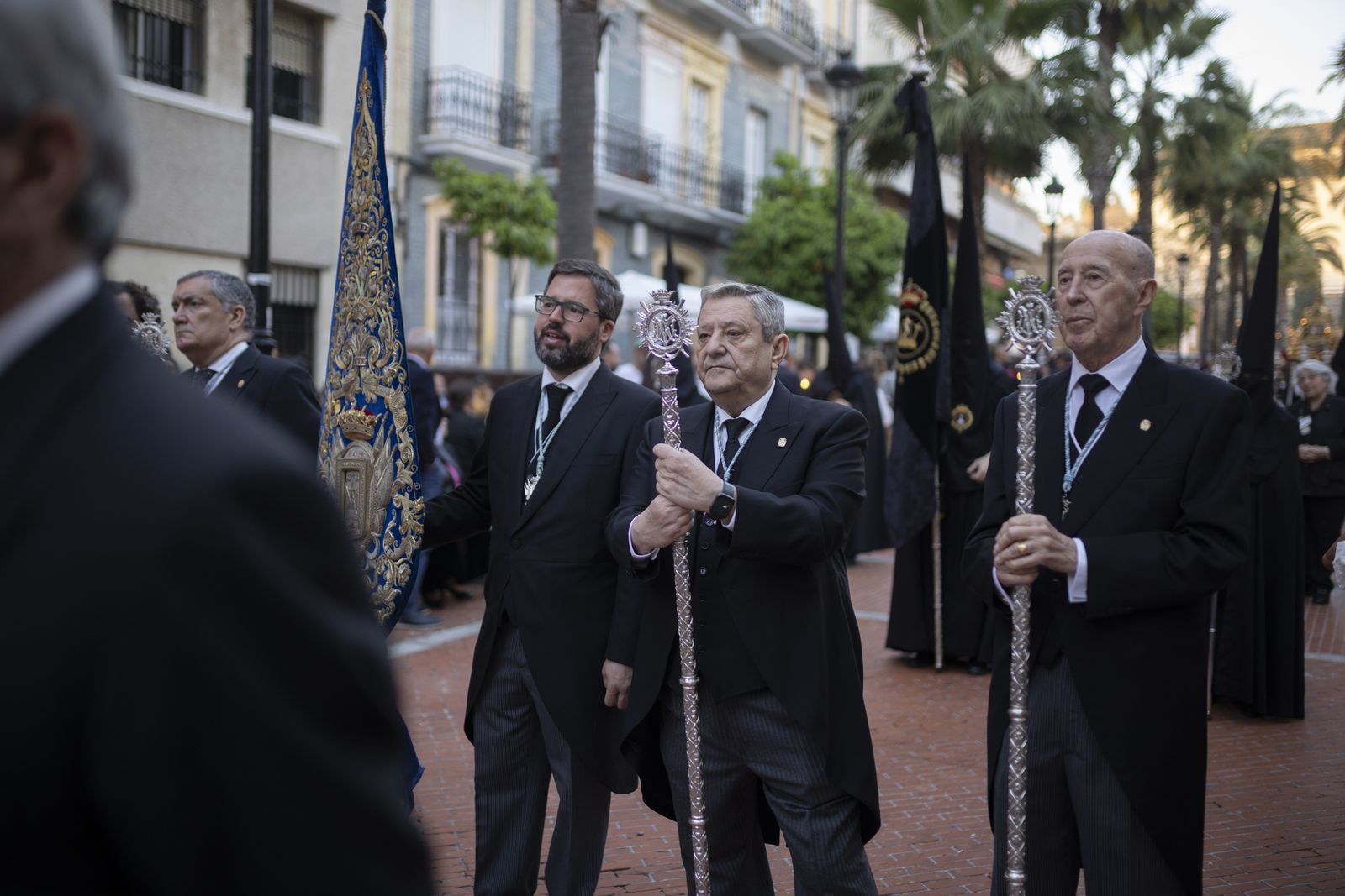 La Hermandad del Santo Entierro de la Semana Santa de Huelva 2023, en imágenes