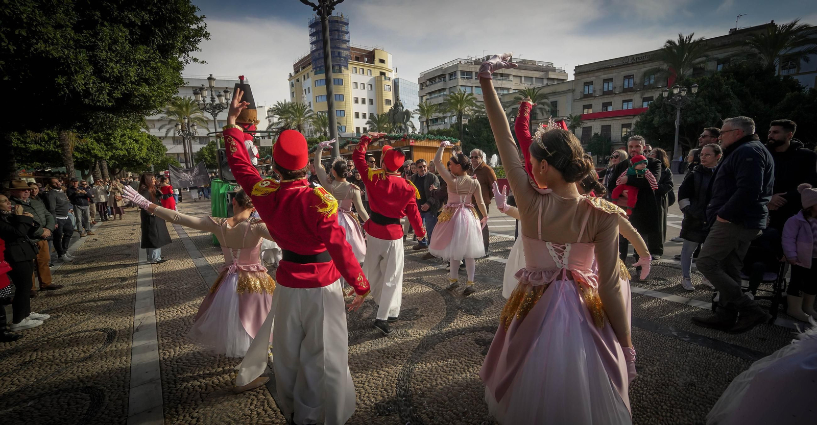 Imágenes del pasacalles Cascanueces en Jerez