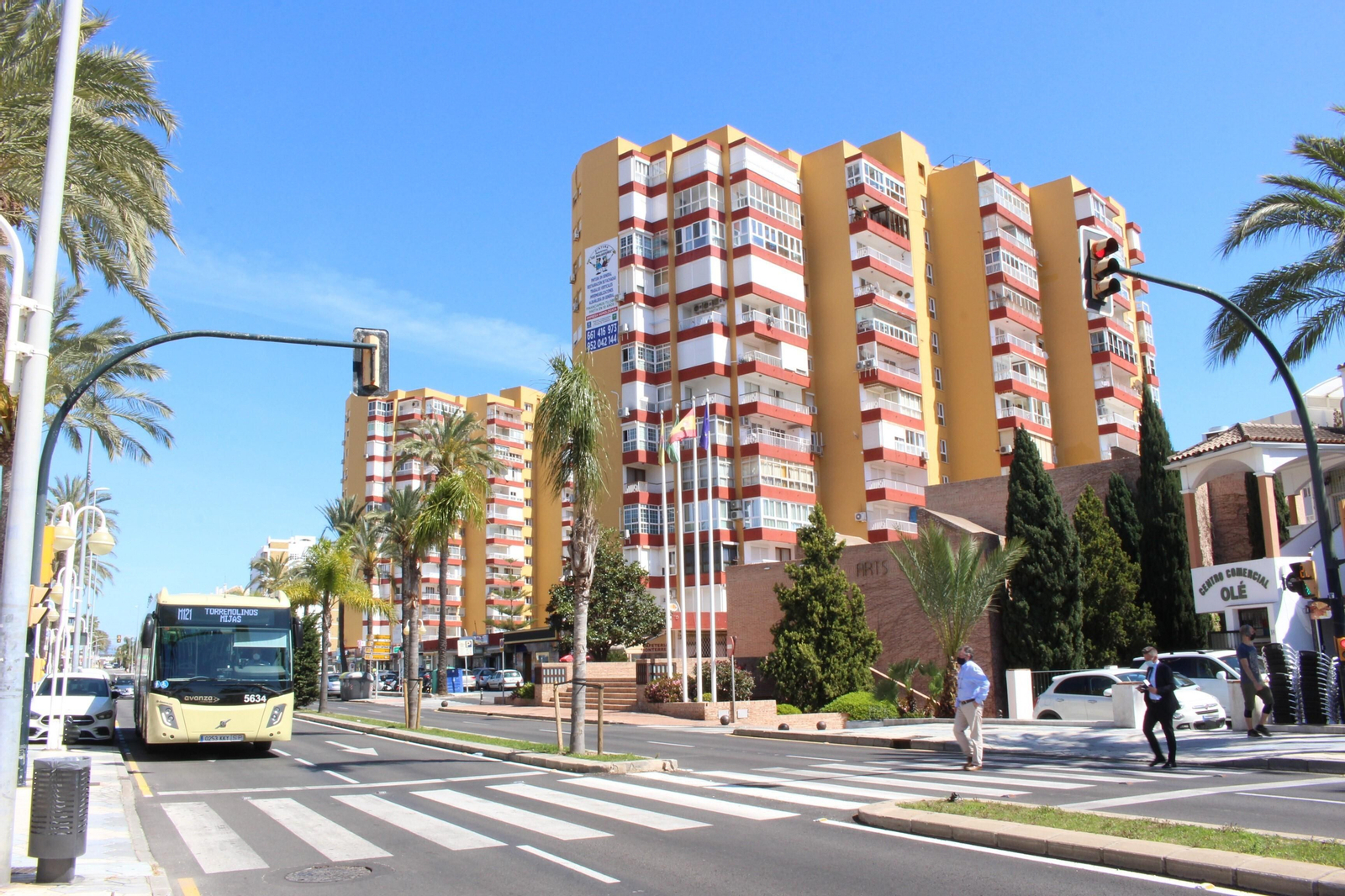 La avenida Antonio Machado con los cuatro carriles de circulación.