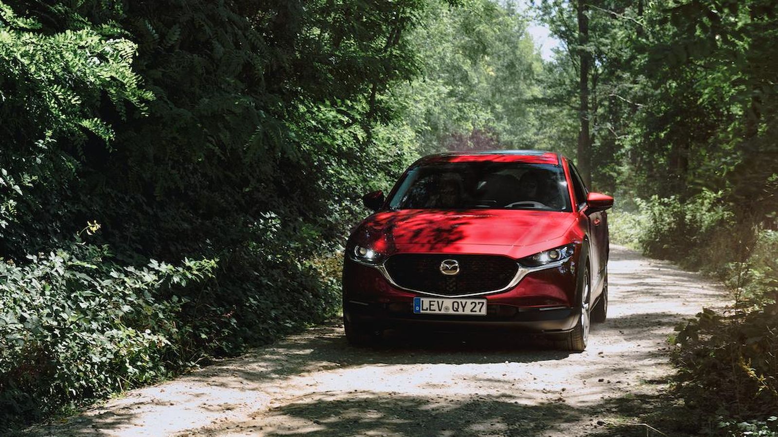 Las pérdidas de motricidad están descartadas con el i-Activ AWD, un sistema de tracción que supervisar desde la temperatura exterior y el uso del limpiaparabrisas, hasta el movimiento del volante y freno.