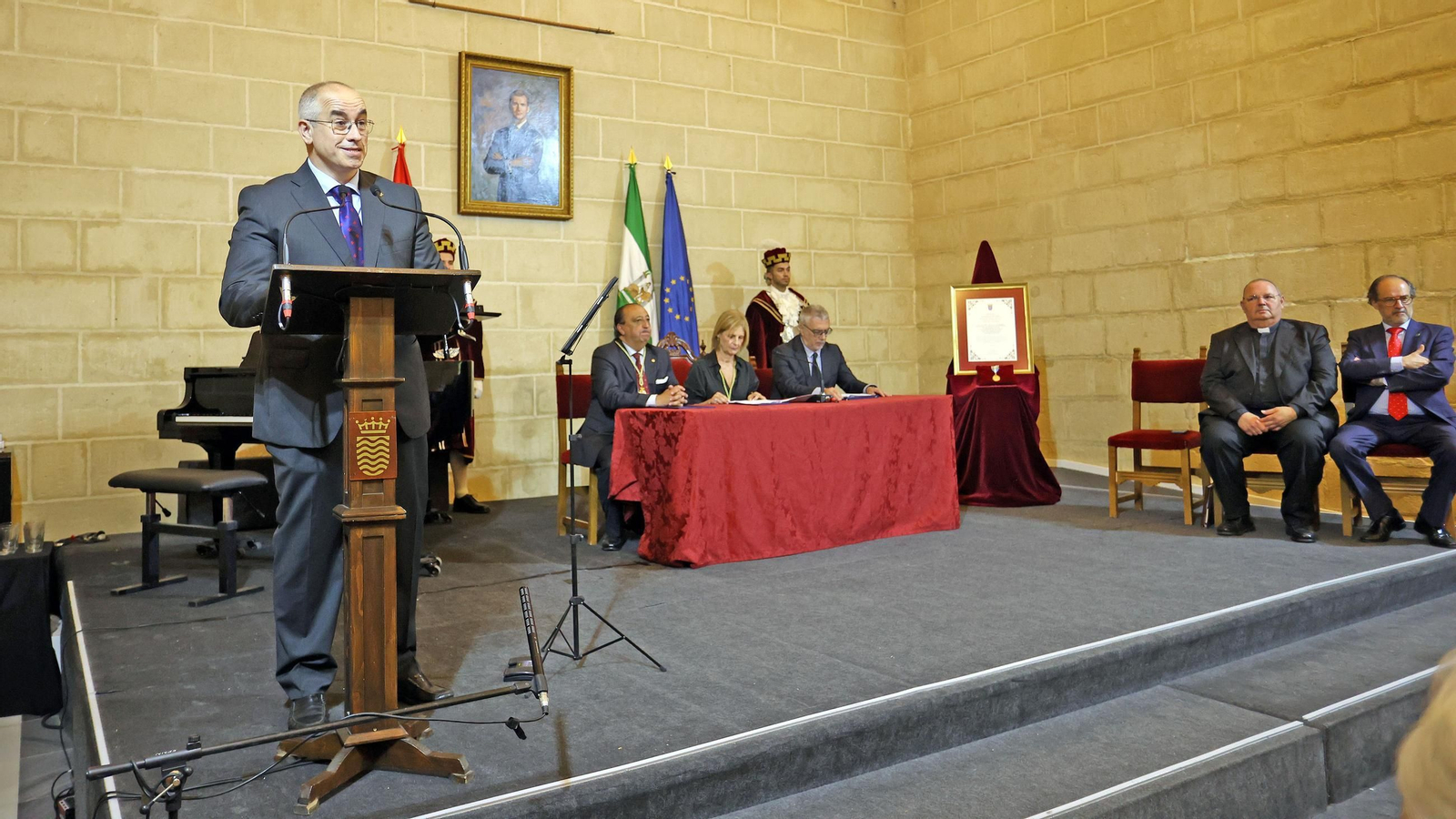 Imágenes de la entrega de la Medalla de Oro de la Ciudad de Jerez a la Hermandad de la Coronación