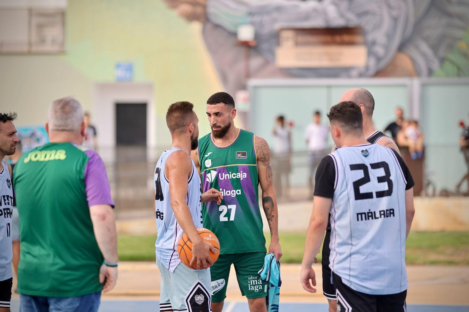 Las fotos de la espectacular presentación de Chris Duarte con el Unicaja en el Parque del Oeste